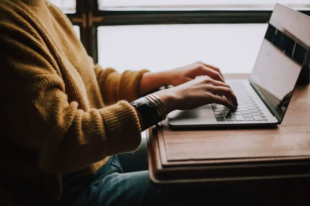 Top 4 Font Generators for Creating Standout Social Media Bio 1 font generators