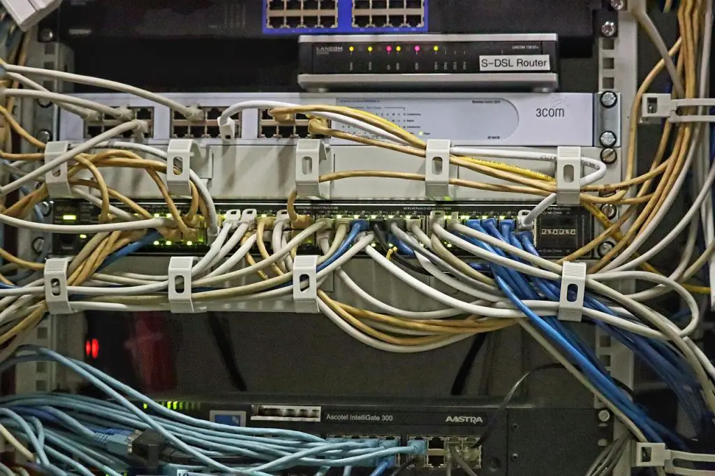 Optimizing Performance: Upgrading Components in Refurbished Servers 1 lenovo refurb 01