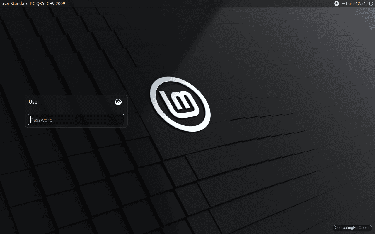 Linux Mint 22.3 login screen after installation