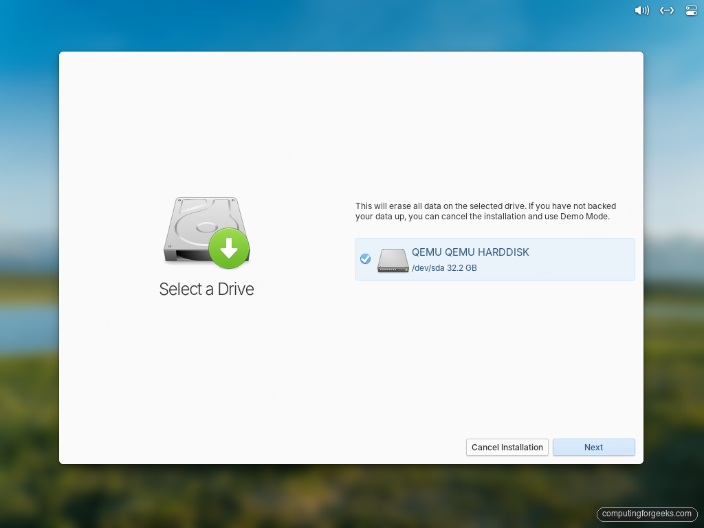 elementary OS installer drive selected with Next button enabled